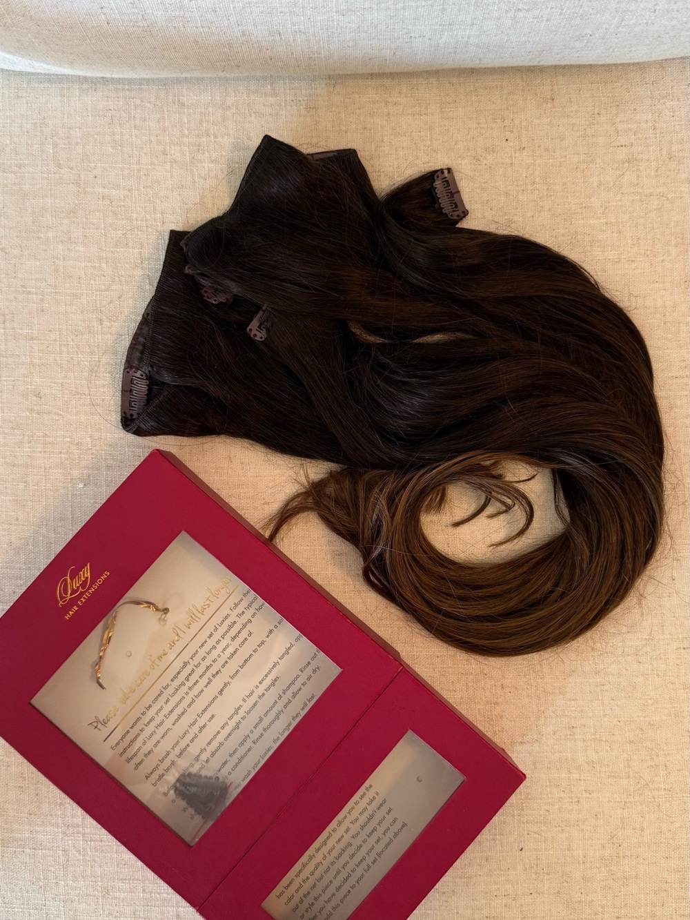 Luxy hair extension and brush - Picture 2 of 6